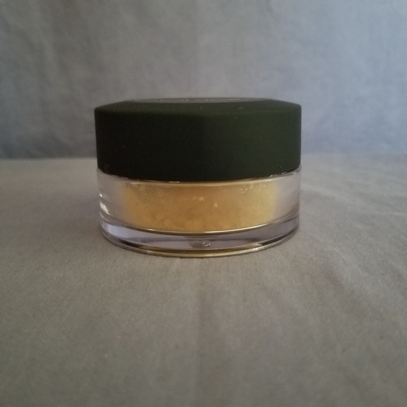 Col•Lab Ultra Fine Setting Powder - Picture 6 of 6